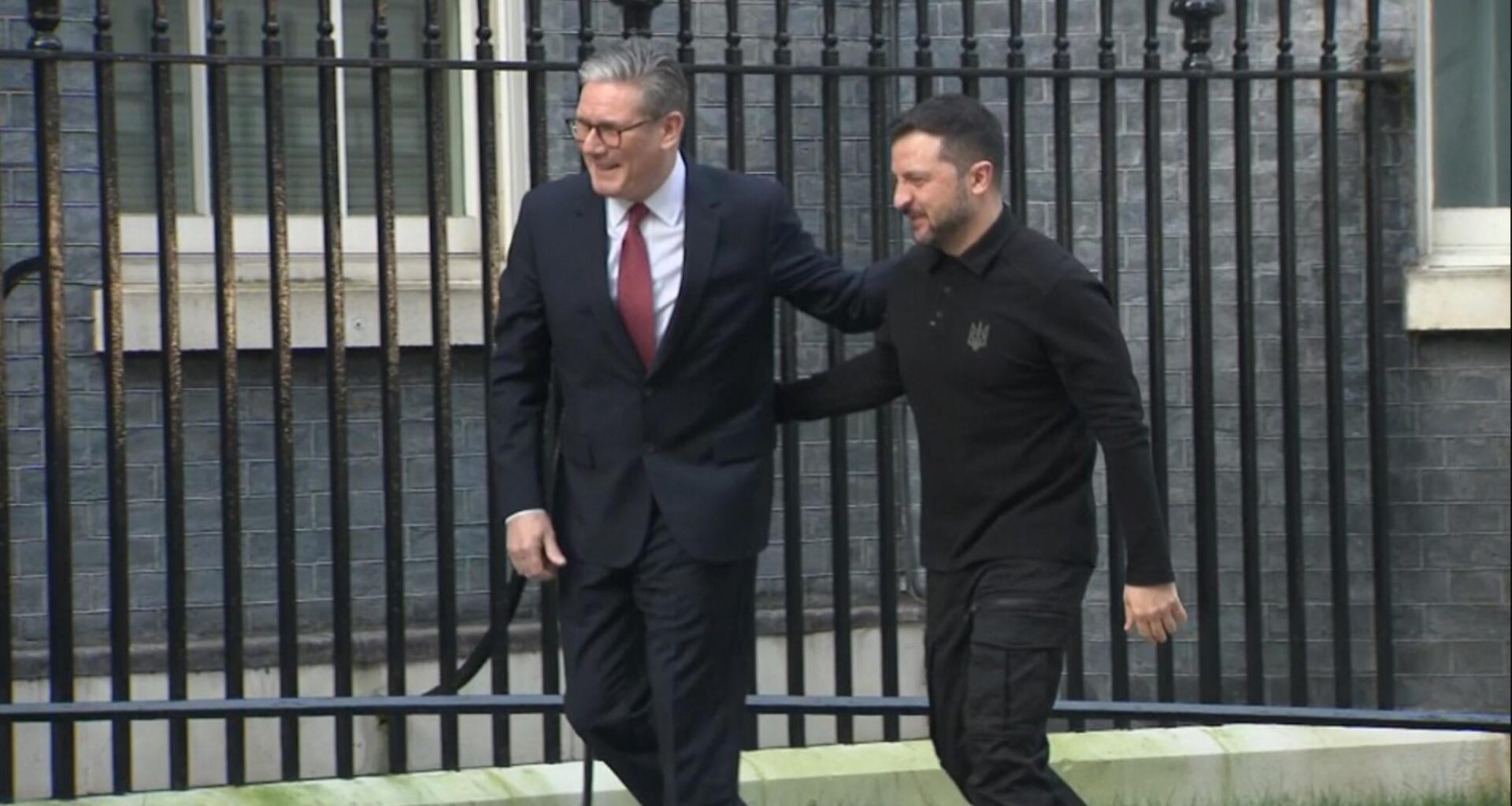 King Charles will meet with Zelenskyy tomorrow; Starmer meets him and expresses full support