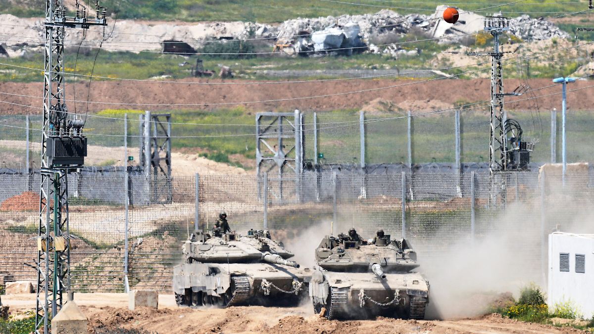 Zivilisten sollen fliehen: Israels Armee droht Vorrücken im Gazastreifen an