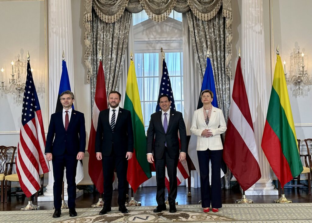From left, Kęstutis Budrys, the foreign minister of Lithuania, Margus Tsahkna, the Estonian foreign minister, Marco Rubio, the US Secretary of State, and Baiba Braže, the foreign minister of Latvia. Photo by the Estonian foreign ministry.