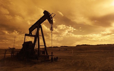 US president aims to lower oil prices amid uncertainty