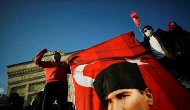 Tredje kvällen med stora protester i Istanbul