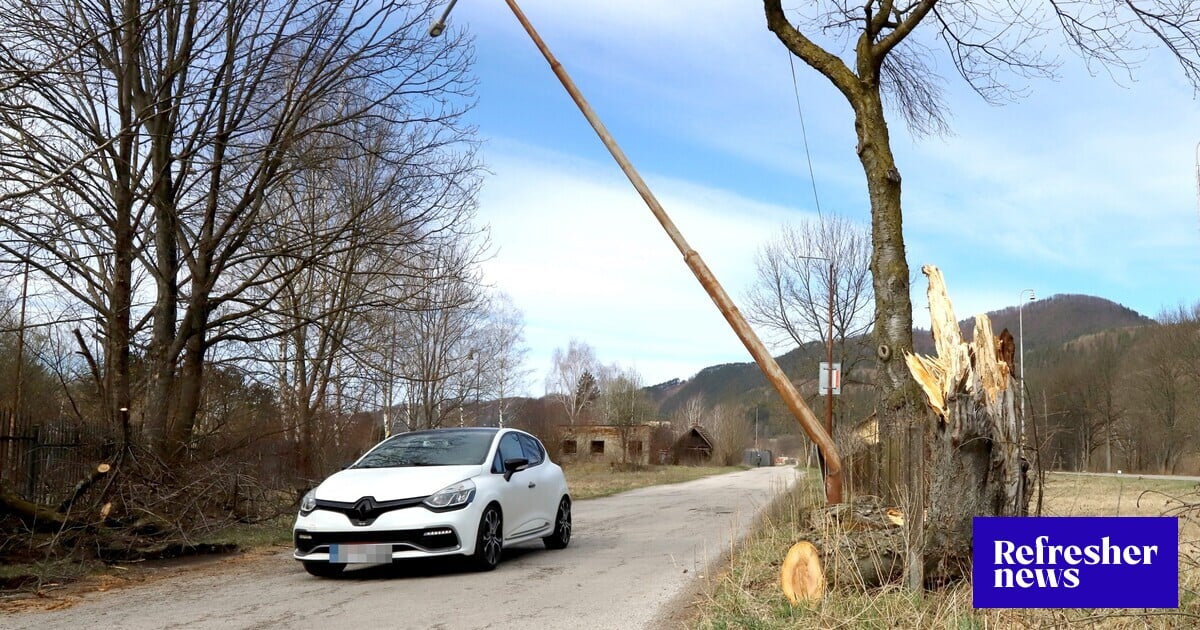 SLOVENSKO O PÁR HODÍN ZASIAHNE VÍCHRICA: Vietor dosiahne až 135 km/h