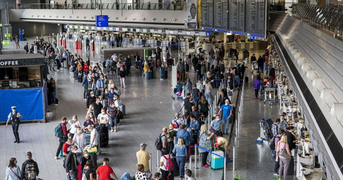 Brits denied entry to Spain under new rules unless they show 1 documen | Travel News | Travel