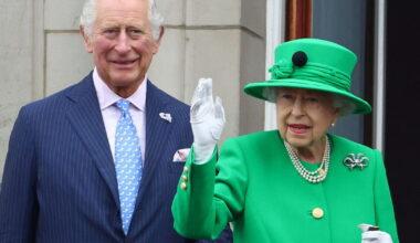 King Charles pays sweet tribute to late Queen as he shares decades-old photograph | Royal | News