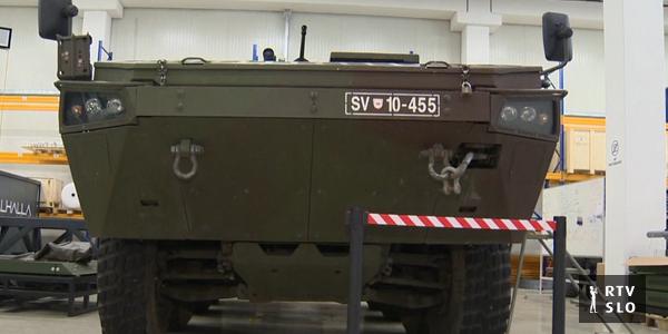 V Sloveniji občuten razvoj orožarske industrije? Proizvajali naj bi kupole za osemkolesnike patria.