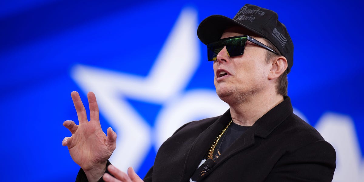 Elon Musk Says There's 'Only a 20% Chance of Annihilation' With AI