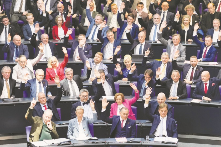 Far-right looms large in Germany's parliament