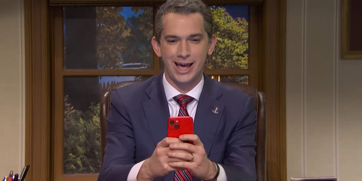 'SNL' Enters the Signal Chat, Parodies White House Security Leak