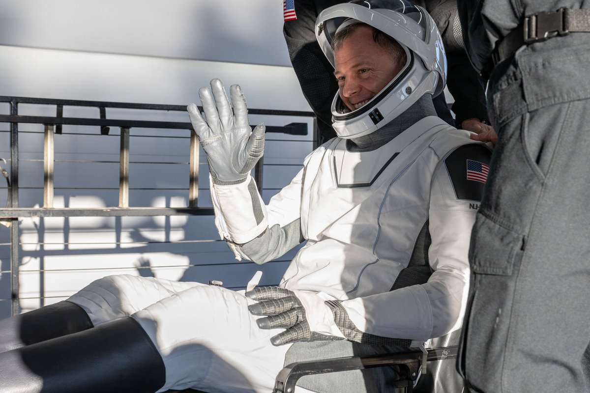 Astronautai grįžo į Žemę, tačiau kaip devyni mėnesiai kosmose paveikė jų kūnus?