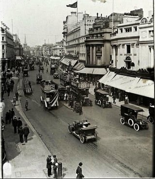 Regent St, 1920s; Hyde Park Corner, 1960s.
