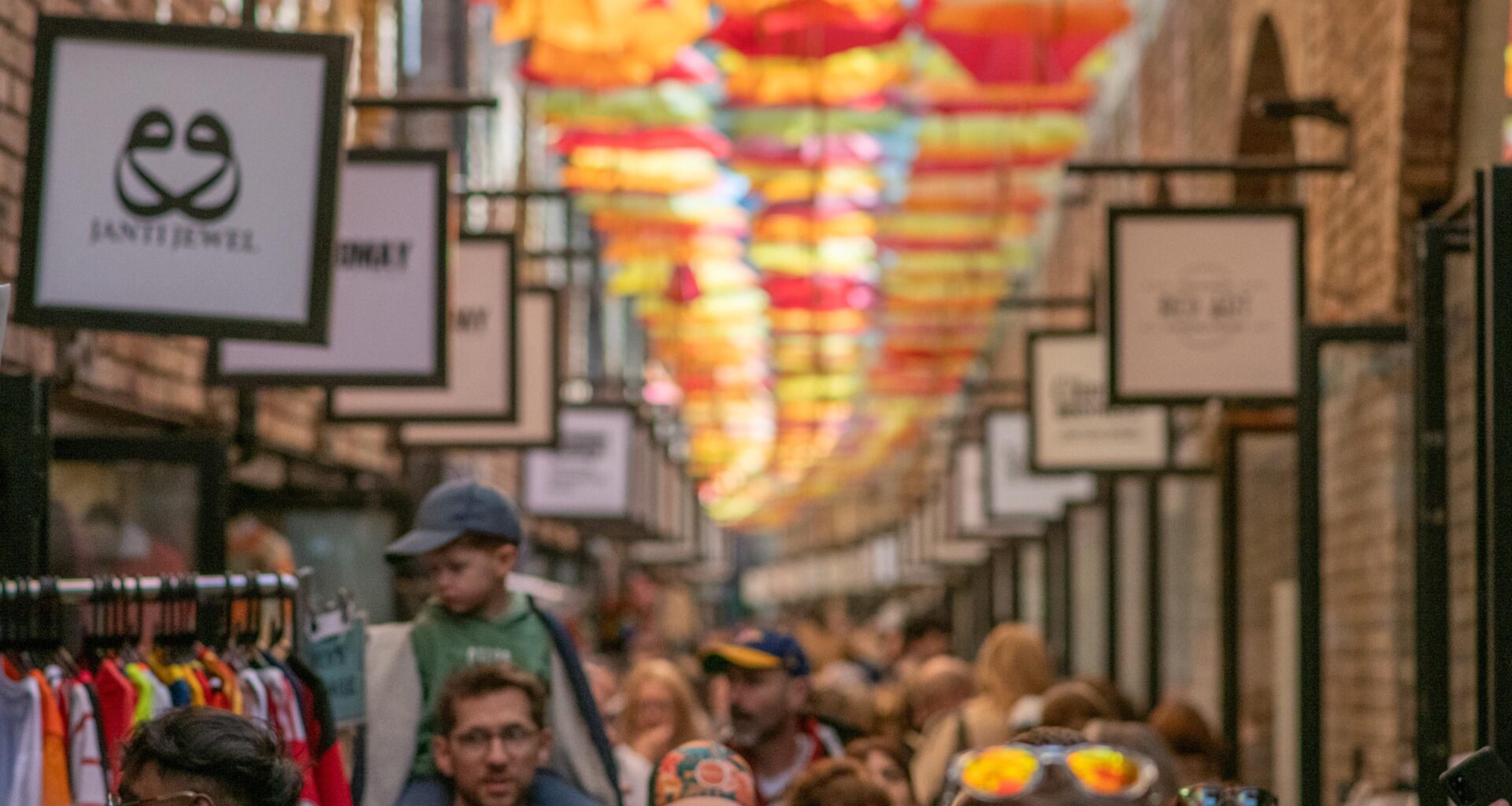 Camden Market - spring weather crowds