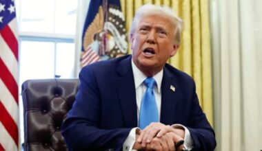 White House still hopes to reach full truce in Ukraine war by 20 April, Bloomberg says