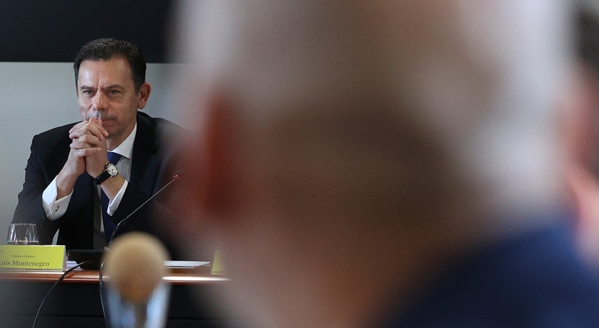 Episódio de arritmia de Montenegro "não perturba em nada a atividade do Governo"