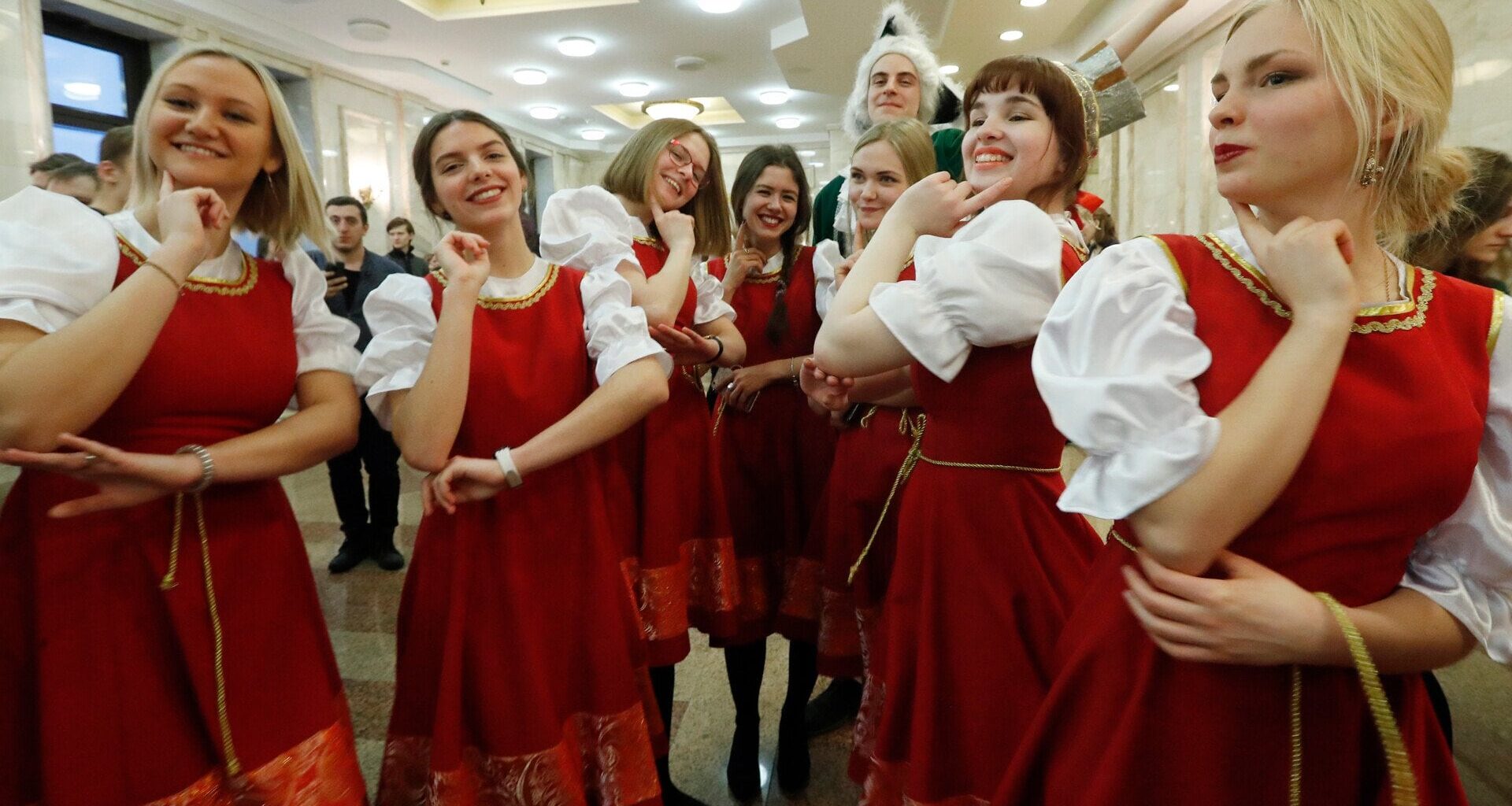 Russia Offers Schoolgirls £950 to Have Babies Amid War-Induced Demographic Crisis