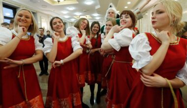 Russia Offers Schoolgirls £950 to Have Babies Amid War-Induced Demographic Crisis