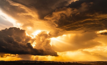 Temperatura, probabilidad de lluvia, nubosidad