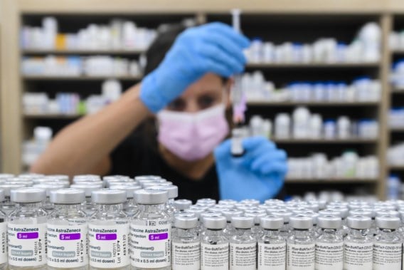 AstraZeneca betaalt een miljard dollar voor Waalse biotechpionier - Belgische actrice Emilie Dequenne (43) overleden - Rwanda verbreekt diplomatieke banden met België
