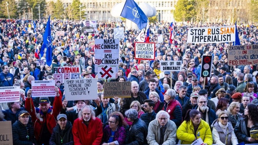 Thousands of Slovaks protest in Bratislava against PM Robert Fico and his Russia-friendly policies