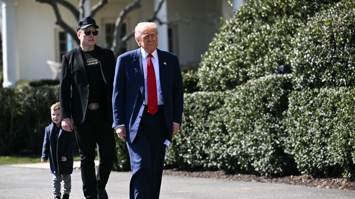 Musk excuses Hitler while Trump claims to fight antisemitism