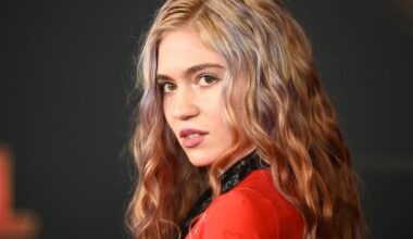 Grimes has begged Elon Musk to keep children off the internet