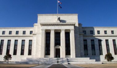 Why the Fed is in a tough spot with its interest rate decisions