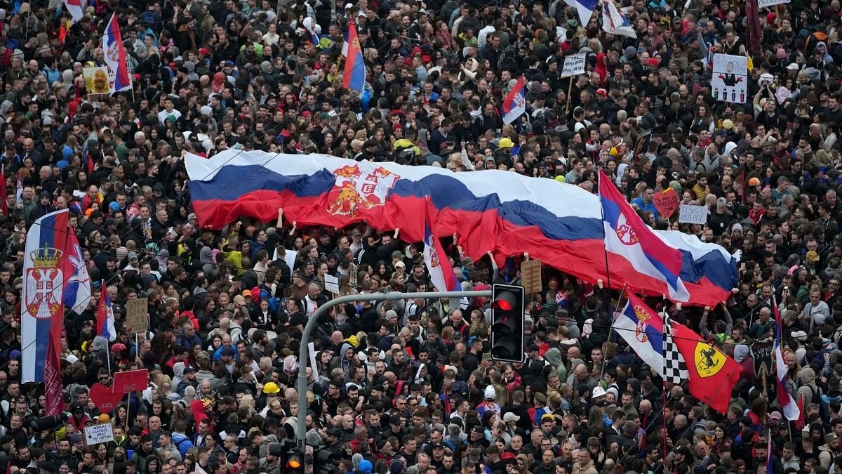 Rassemblement historique contre la corruption à Belgrade