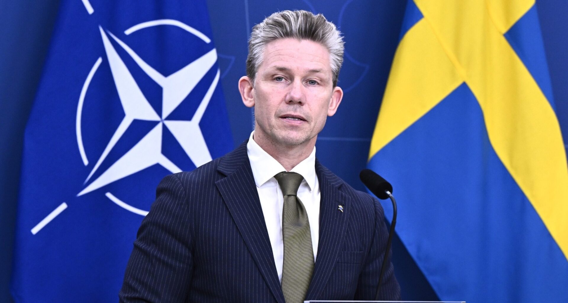 Sverige ger det största militära stödpaketet till Ukraina hittills - Radio Sweden på lätt svenska