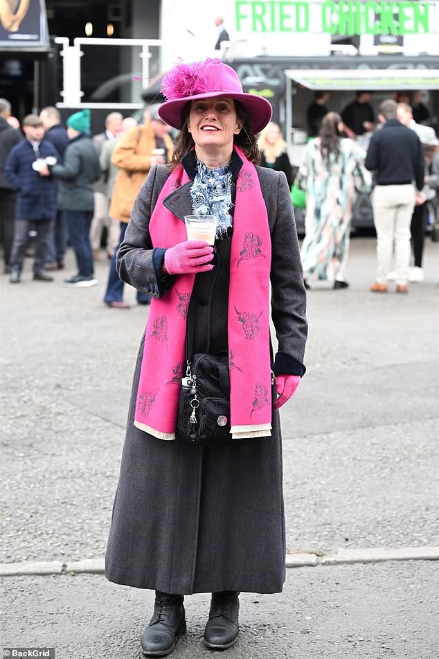 Pink was a big theme on Style Wednesday, with one racegoer opting to elevate her grey ensemble with a pop of colour