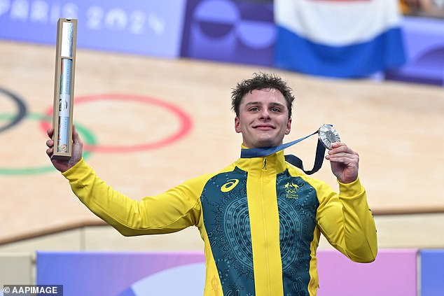 He says he will shake hands with any of his former team-mates or representatives from AusCycling over the weekend