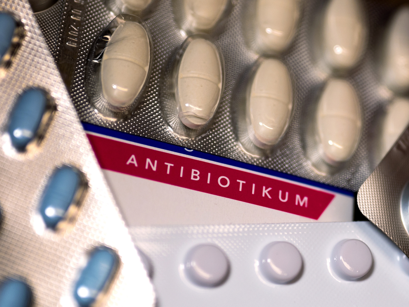 Potential weapon against antibiotic resistance also has weaknesses