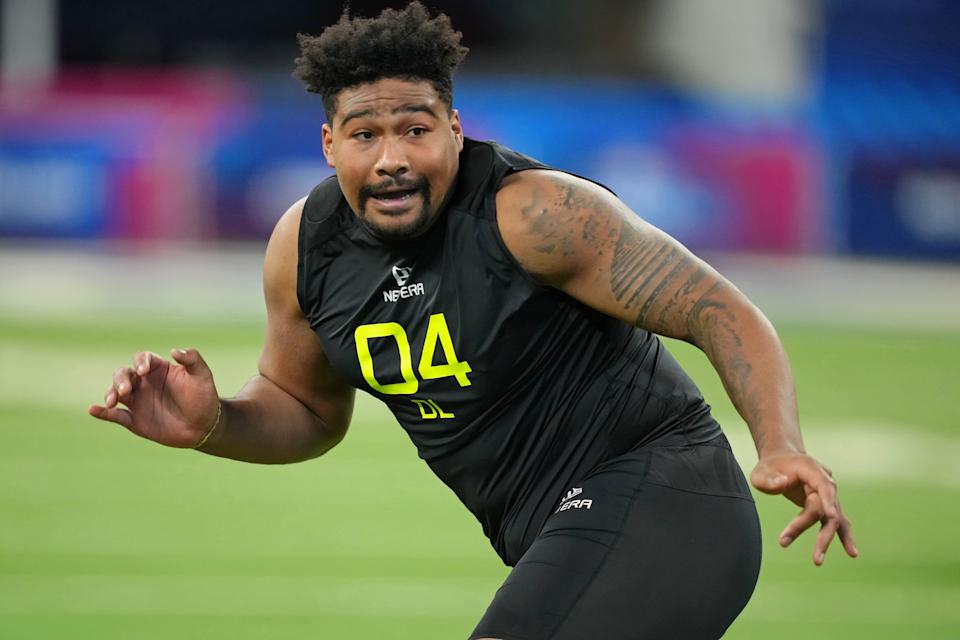 Feb 27, 2025; Indianapolis, IN, USA; Iowa defensive lineman Yahya Black (DL04) participates in drills during the 2025 NFL Combine at Lucas Oil Stadium. Mandatory Credit: Kirby Lee-Imagn Images