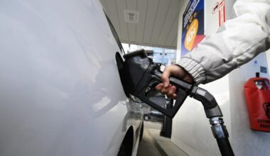 Tariffs on Canadian crude to drive up pump prices in U.S., analyst says