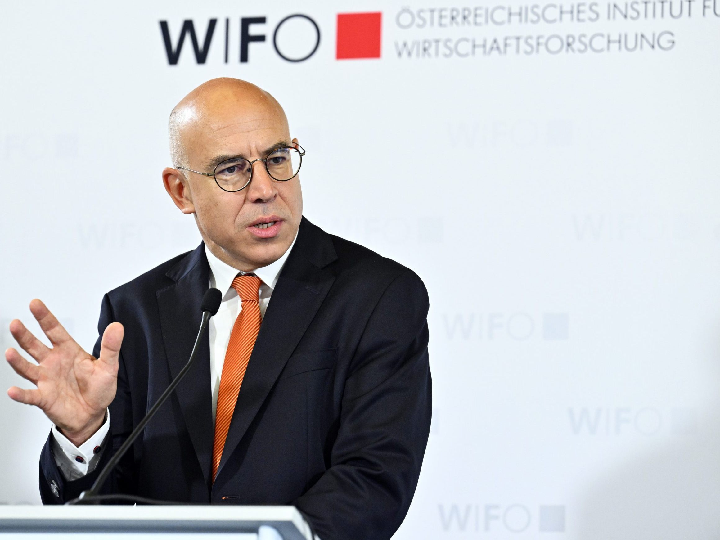 2025 will die Dreierkoalition 6,3 Milliarden Euro einsparen.
