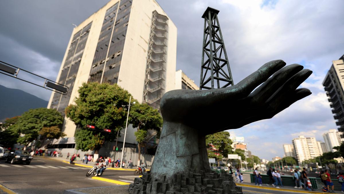 How will Trump’s decision to impose tariff on countries buying Venezuelan oil impact India