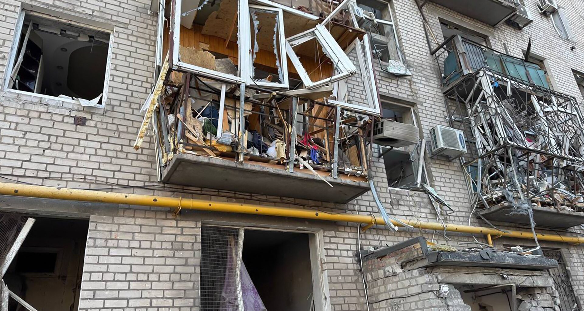 Four in Ukraine killed in drone strike as Russia claims advances on ground | Russia-Ukraine war News