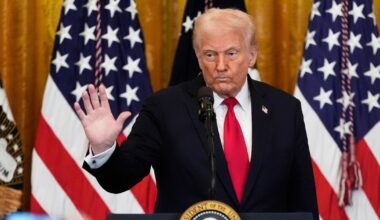 Trump announces 25 percent tariffs on cars, ramping up trade war | Donald Trump