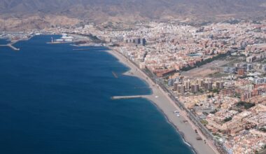 Ni Madrid ni Barcelona: esta fue la ciudad más feliz de España el pasado año