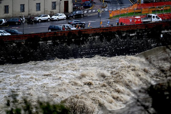 Maltempo al centro nord, forti pioggie in Emilia-Romagna. Allerta per livello fiumi