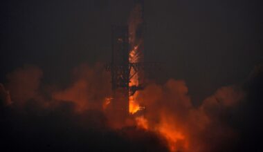 Russia offered to help Elon Musk with his goal of flying a spacecraft to Mars by providing the billionaire with a small nuclear power plant.