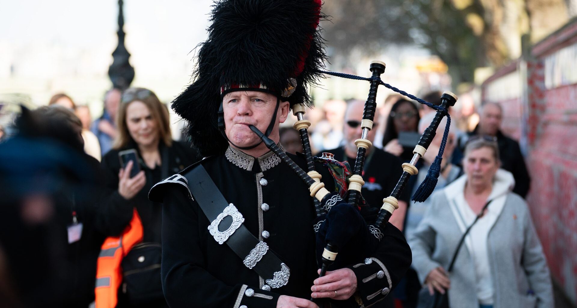 Thousands gathered Sunday, March 9, to mark the fifth anniversary of the Covid-19 pandemic in the United Kingdom.
