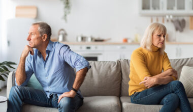 Study Identifies 'Point of No Return' in Dying Relationships