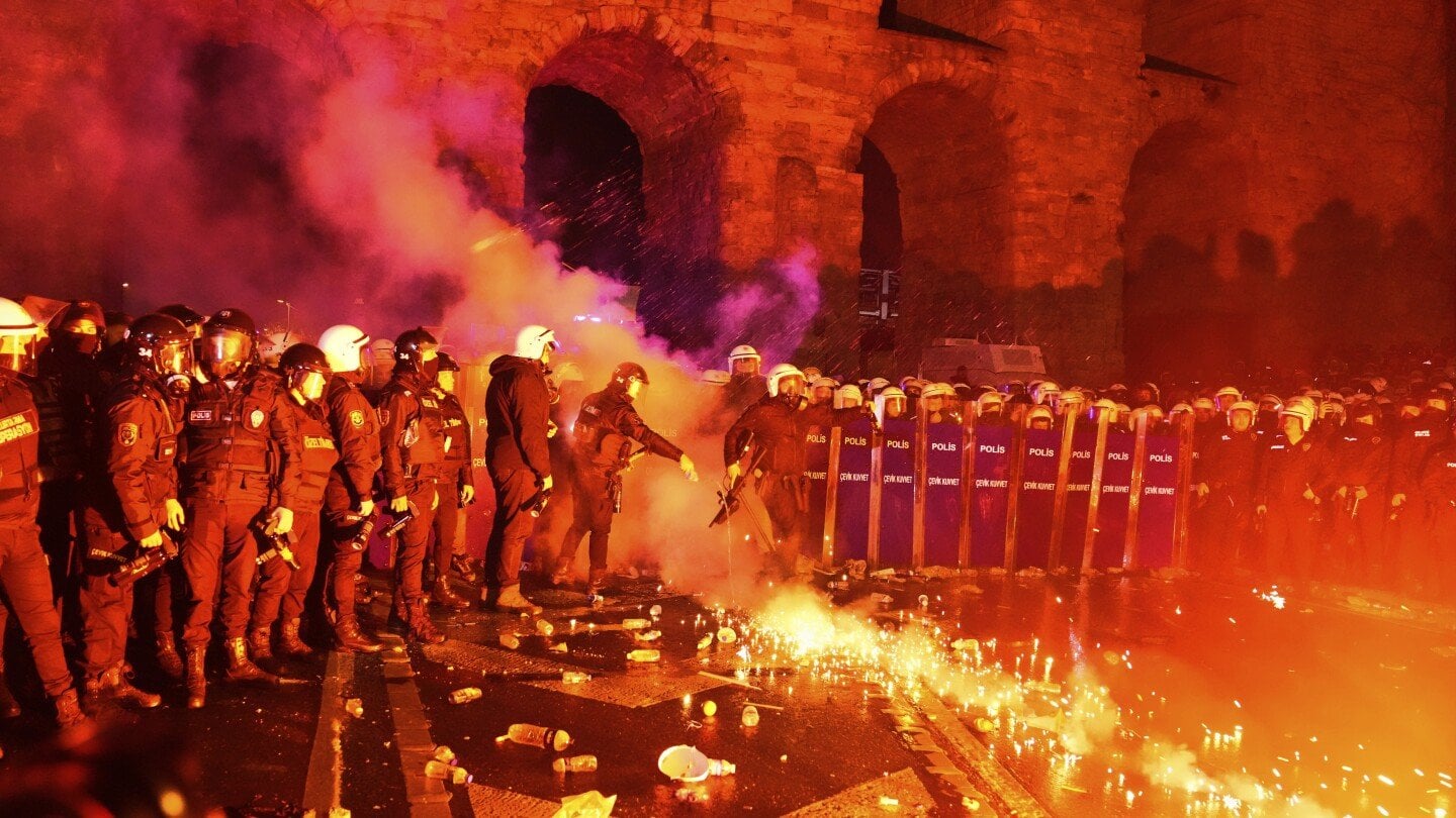 Thousands rally in Istanbul as Erdogan issues warning against protests over mayor's arrest