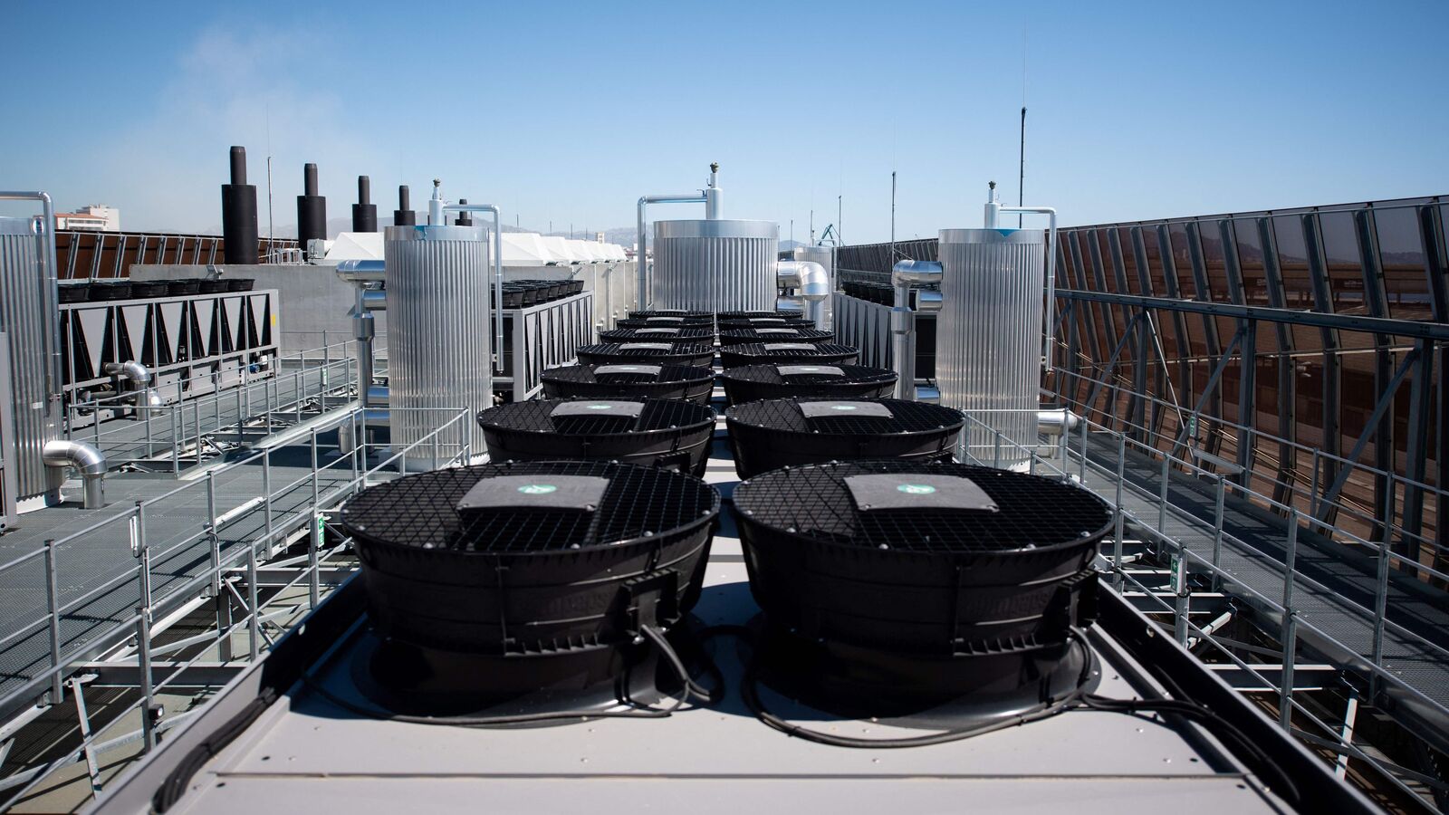 AI fever in power stocks moves from nuclear to plain natural gas