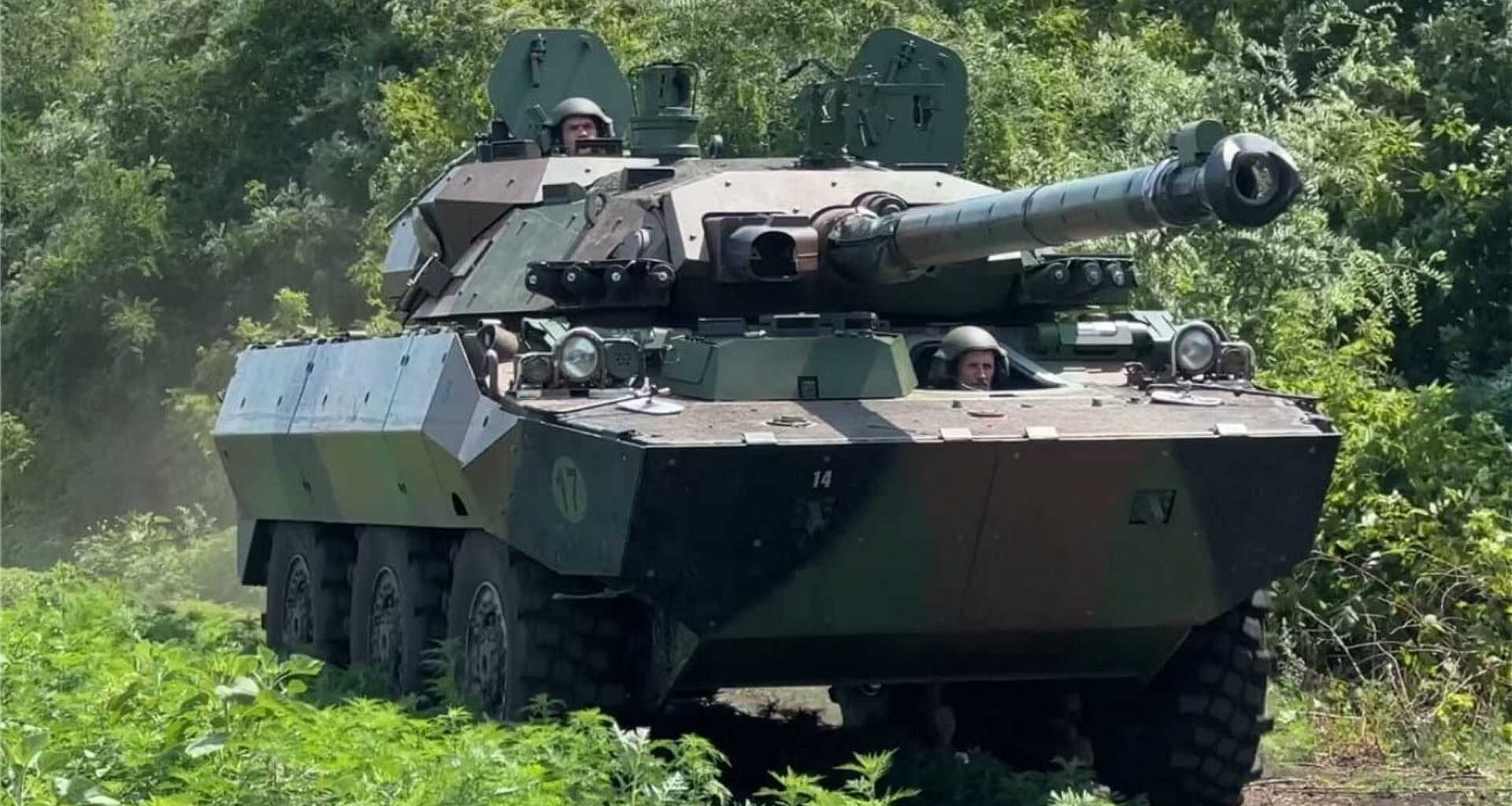 France to Continue Military Aid to Ukraine with Phase-Out of Army Combat Vehicles and Missiles