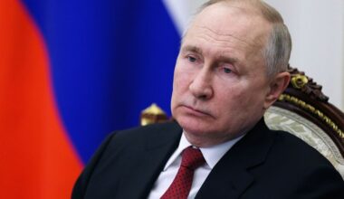Collapsing Russian oil industry may force Putin's hand