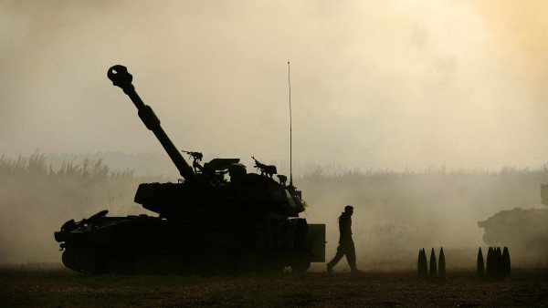 Israel bombs Tadmur airbase as troops advance in Quneitra