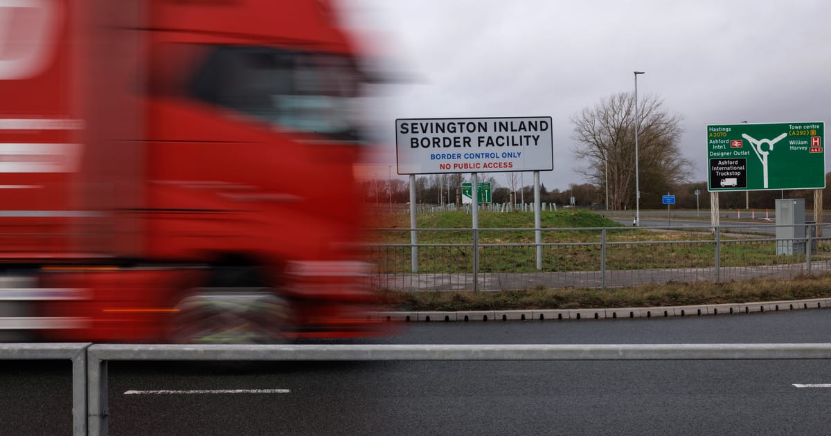 UK considers pulling the plug on £180M Brexit trade system – POLITICO