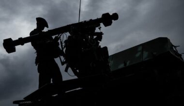 France’s political parties divided over cash for defense  – POLITICO