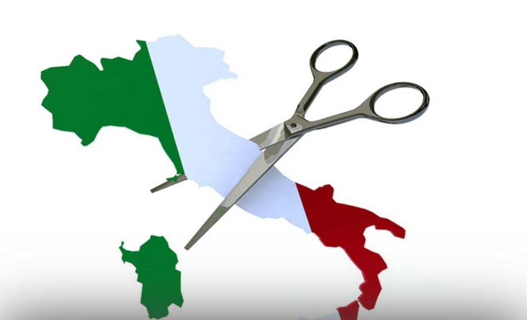 Nuovo Giornale Nazionale - ITALIA, UN PAESE TRA CRISI E SVILUPPO