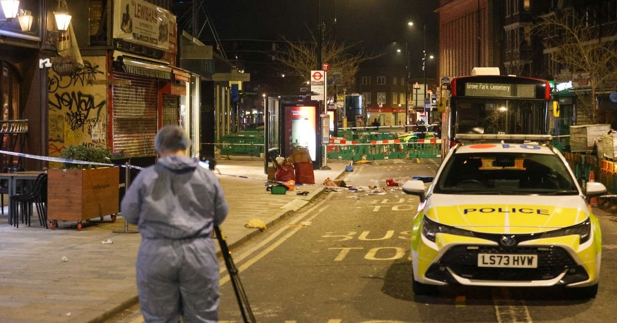 Man dies on High Street after 'disturbance' at Wetherspoons pub